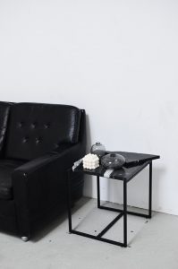 ways-to-style-black-leather-couch